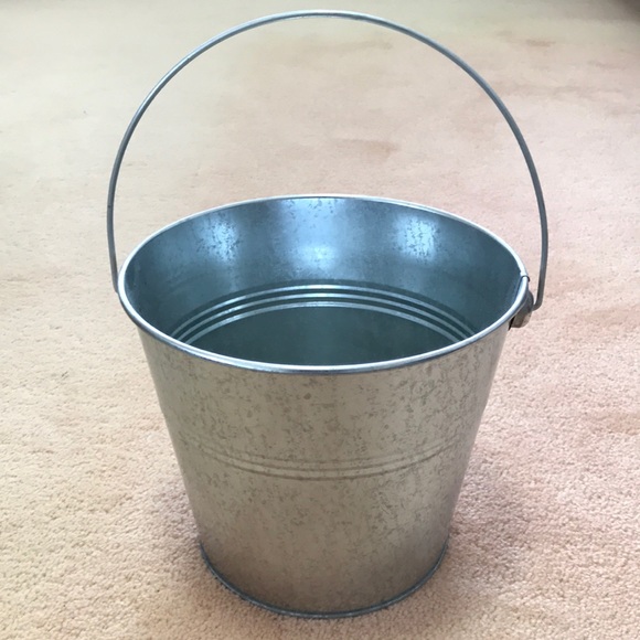 ⭐️HP⭐️ HARRY BARKER Good Dog Silver Toy Bucket - Picture 5 of 10